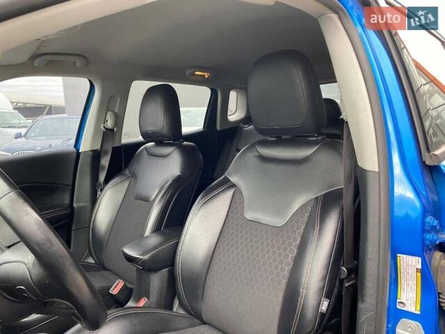 Джип Compass 2017 у Львові на Automoto.ua Синій Джип Compass, об'ємом двигуна 2.36 л та пробігом 117 тис. км за 15800 $, фото 21 на Automoto.ua