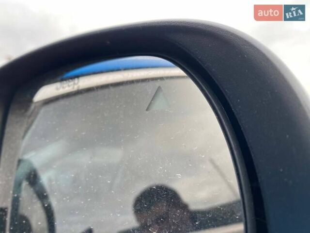 Джип Compass 2017 у Львові на Automoto.ua Синій Джип Compass, об'ємом двигуна 2.36 л та пробігом 117 тис. км за 15800 $, фото 9 на Automoto.ua