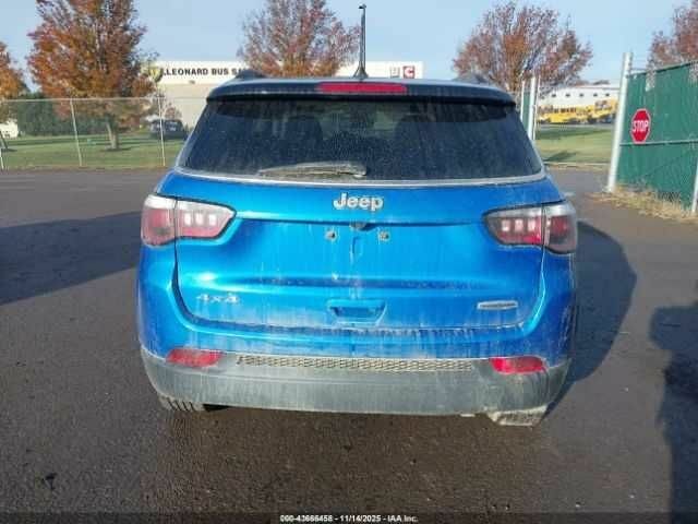 Синій Джип Compass, об'ємом двигуна 2.4 л та пробігом 104 тис. км за 4330 $, фото 15 на Automoto.ua