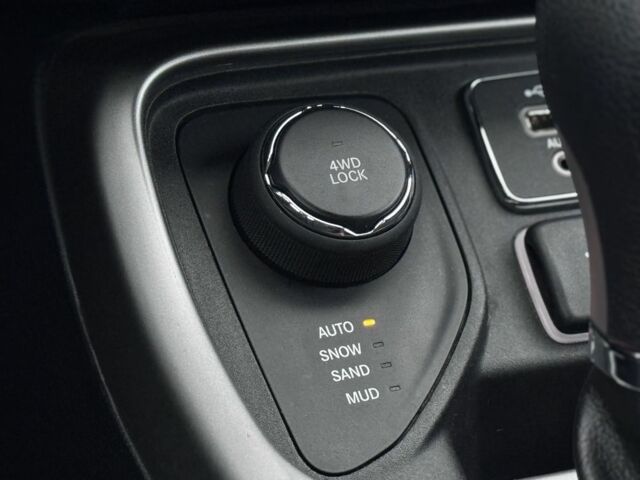 Синій Джип Compass, об'ємом двигуна 2.4 л та пробігом 80 тис. км за 13450 $, фото 17 на Automoto.ua
