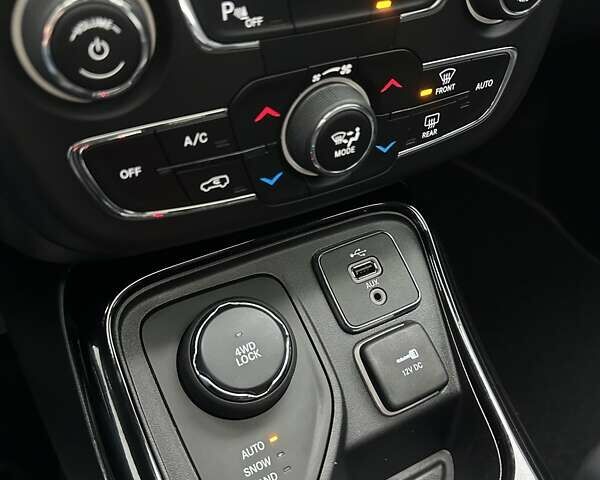 Синий Джип Компас, объемом двигателя 2.4 л и пробегом 121 тыс. км за 16800 $, фото 18 на Automoto.ua