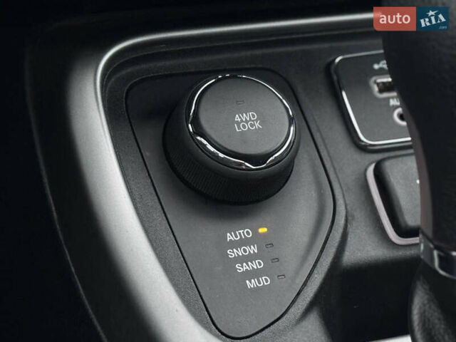 Синій Джип Compass, об'ємом двигуна 2.36 л та пробігом 80 тис. км за 13450 $, фото 27 на Automoto.ua