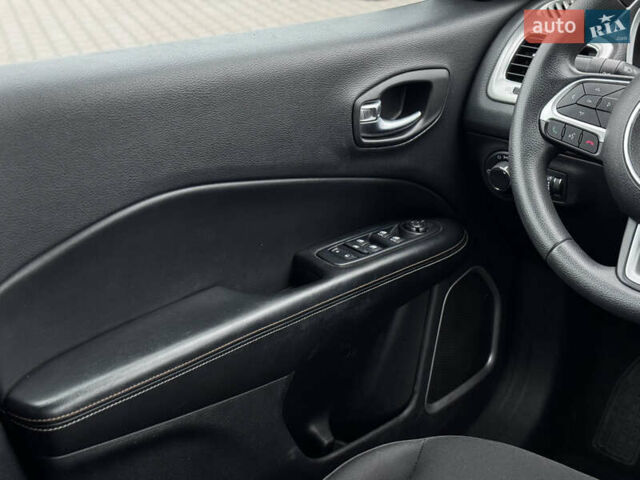 Синій Джип Compass, об'ємом двигуна 2.36 л та пробігом 80 тис. км за 13450 $, фото 28 на Automoto.ua