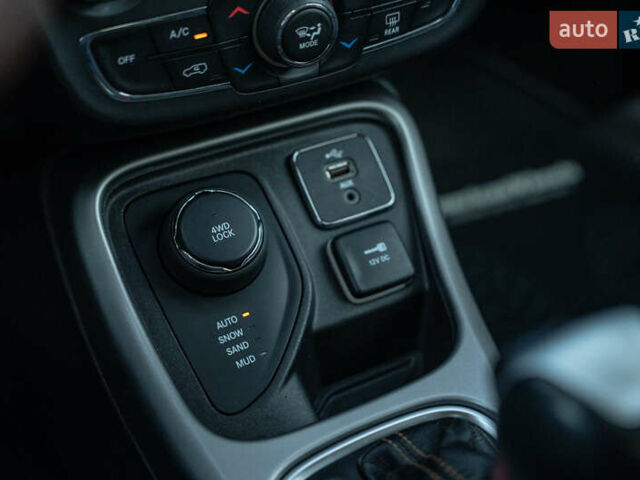 Синий Джип Компас, объемом двигателя 2.36 л и пробегом 97 тыс. км за 17900 $, фото 32 на Automoto.ua