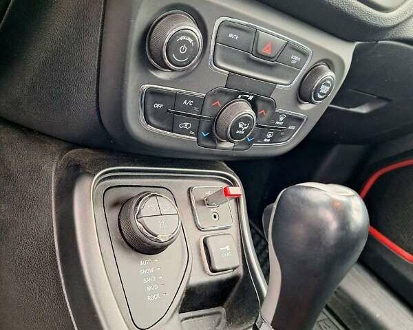 Джип Compass 2019 у Львові на Automoto.ua Синій Джип Compass, об'ємом двигуна 2.36 л та пробігом 104 тис. км за 16900 $, фото 13 на Automoto.ua