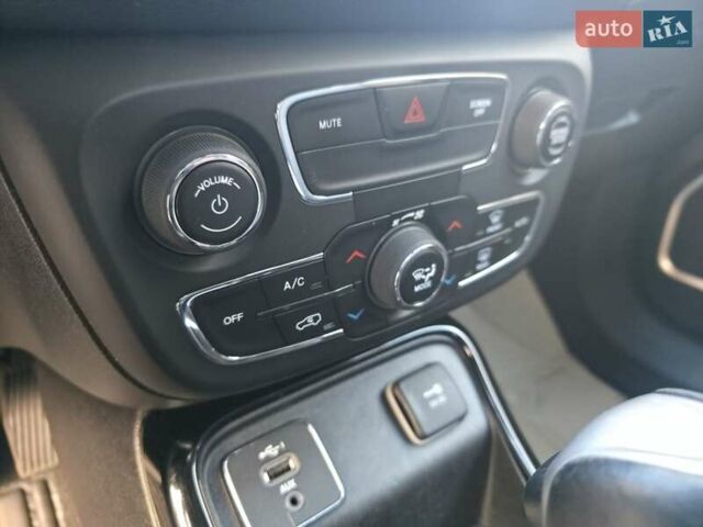 Синий Джип Компас, объемом двигателя 2.4 л и пробегом 138 тыс. км за 15800 $, фото 19 на Automoto.ua