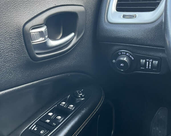 Синий Джип Компас, объемом двигателя 2.4 л и пробегом 127 тыс. км за 14500 $, фото 27 на Automoto.ua