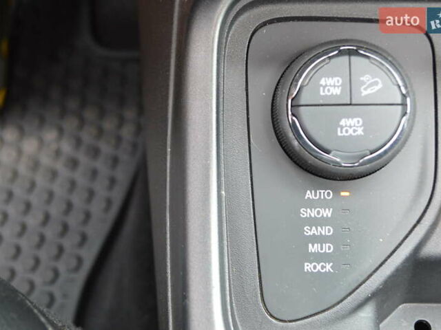 Синій Джип Compass, об'ємом двигуна 2.36 л та пробігом 72 тис. км за 17500 $, фото 20 на Automoto.ua