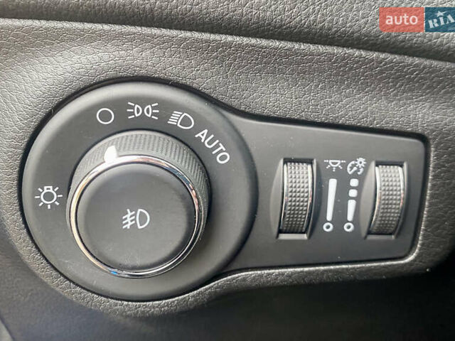 Синій Джип Compass, об'ємом двигуна 2.4 л та пробігом 54 тис. км за 16500 $, фото 74 на Automoto.ua
