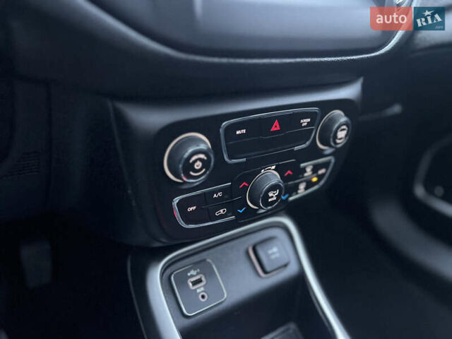 Синий Джип Компас, объемом двигателя 2.4 л и пробегом 64 тыс. км за 14700 $, фото 62 на Automoto.ua