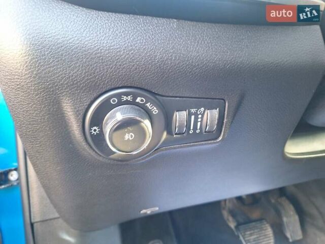 Синій Джип Compass, об'ємом двигуна 2 л та пробігом 75 тис. км за 20999 $, фото 60 на Automoto.ua