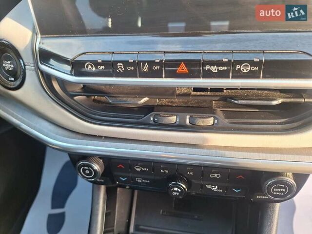 Синій Джип Compass, об'ємом двигуна 2 л та пробігом 75 тис. км за 20999 $, фото 77 на Automoto.ua