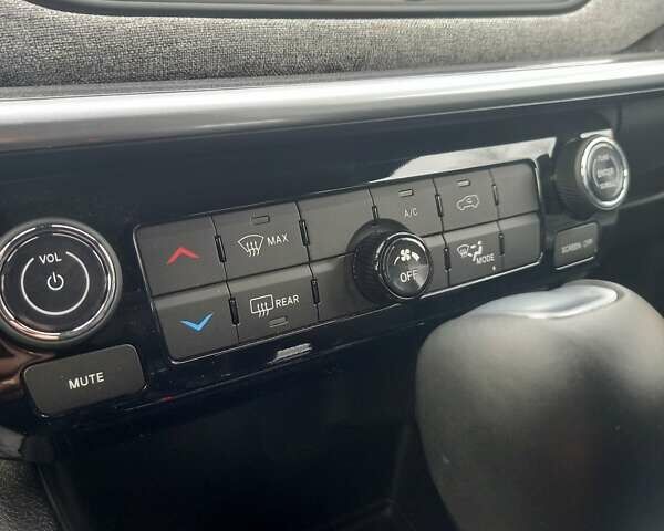 Синий Джип Компас, объемом двигателя 2 л и пробегом 1 тыс. км за 24000 $, фото 42 на Automoto.ua