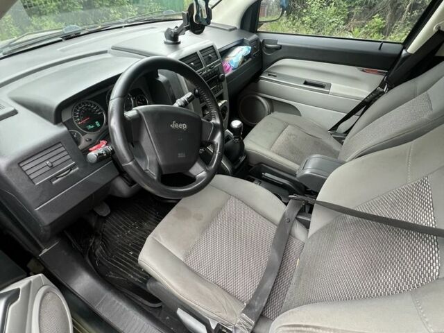 Зелений Джип Compass, об'ємом двигуна 2 л та пробігом 250 тис. км за 2835 $, фото 6 на Automoto.ua