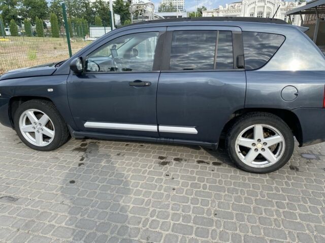 Зеленый Джип Компас, объемом двигателя 2 л и пробегом 350 тыс. км за 5500 $, фото 1 на Automoto.ua