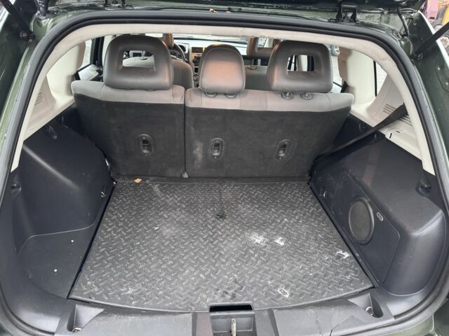 Зеленый Джип Компас, объемом двигателя 2 л и пробегом 305 тыс. км за 4499 $, фото 15 на Automoto.ua