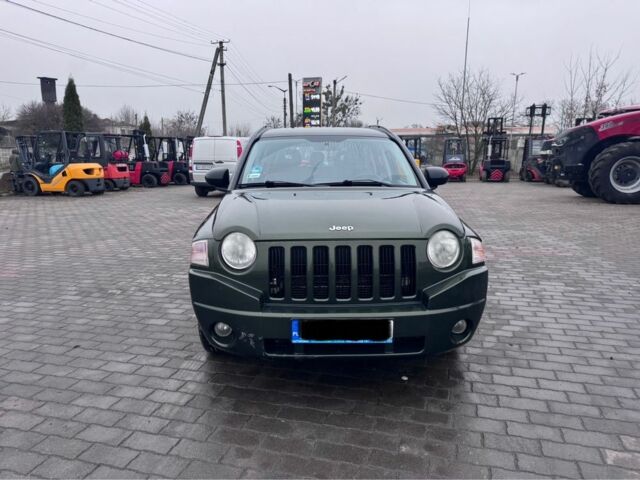 Зеленый Джип Компас, объемом двигателя 2 л и пробегом 305 тыс. км за 4499 $, фото 1 на Automoto.ua