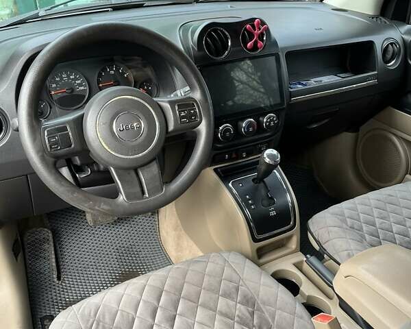 Зелений Джип Compass, об'ємом двигуна 2.36 л та пробігом 170 тис. км за 9400 $, фото 5 на Automoto.ua