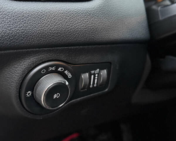 Зеленый Джип Компас, объемом двигателя 2.36 л и пробегом 92 тыс. км за 15499 $, фото 18 на Automoto.ua