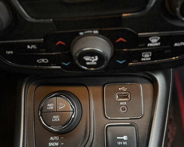 Зеленый Джип Компас, объемом двигателя 2.36 л и пробегом 92 тыс. км за 15499 $, фото 23 на Automoto.ua