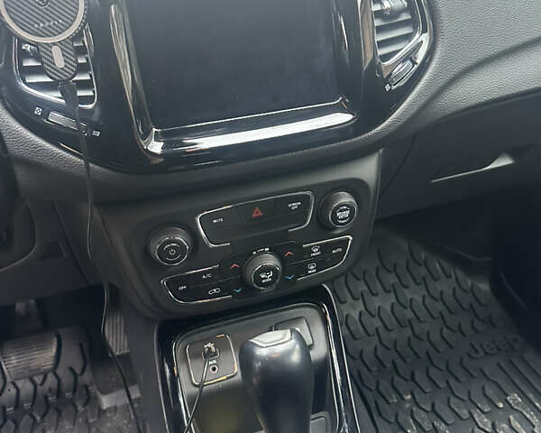 Зеленый Джип Компас, объемом двигателя 2.36 л и пробегом 137 тыс. км за 16200 $, фото 4 на Automoto.ua