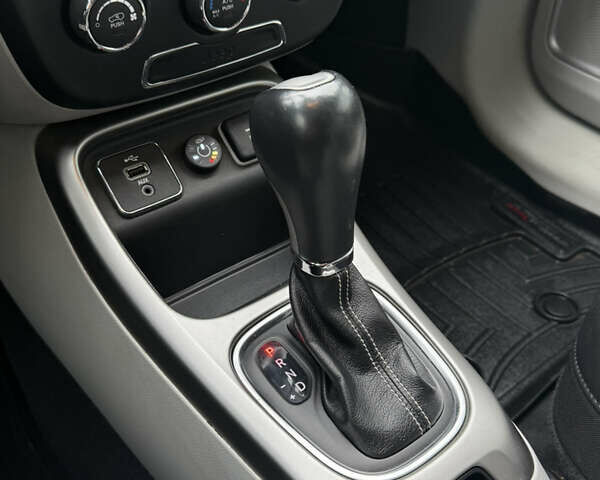 Зеленый Джип Компас, объемом двигателя 2.36 л и пробегом 103 тыс. км за 16000 $, фото 11 на Automoto.ua