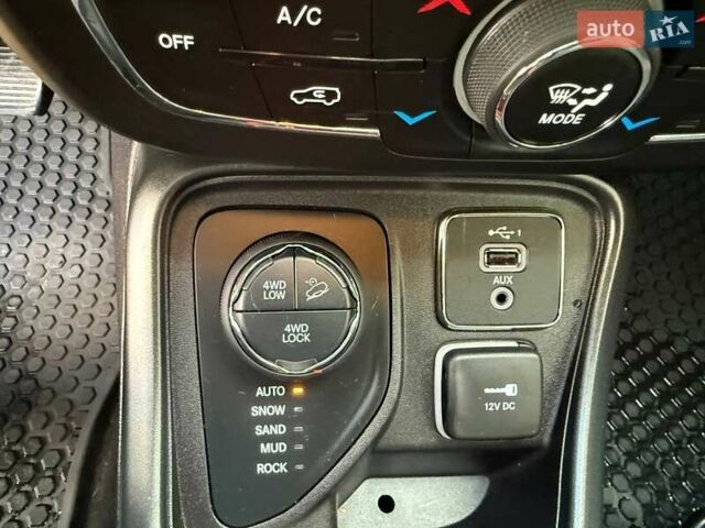 Оранжевый Джип Компас, объемом двигателя 2.4 л и пробегом 121 тыс. км за 16400 $, фото 17 на Automoto.ua