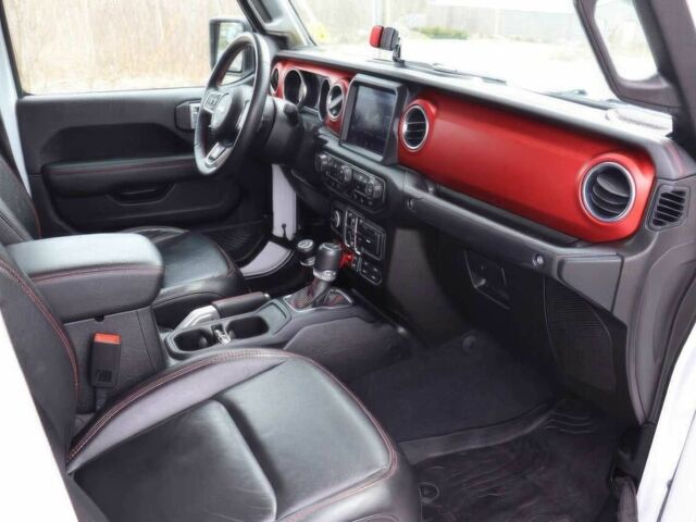 Джип Другая 2020 в Киеве на Automoto.ua Белый Джип Другая, объемом двигателя 3.6 л и пробегом 46 тыс. км за 22000 $, фото 5 на Automoto.ua