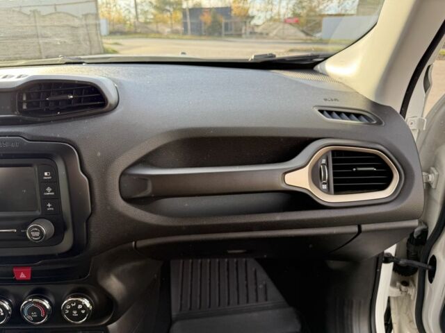 Білий Джип Інша, об'ємом двигуна 2.4 л та пробігом 177 тис. км за 13900 $, фото 15 на Automoto.ua