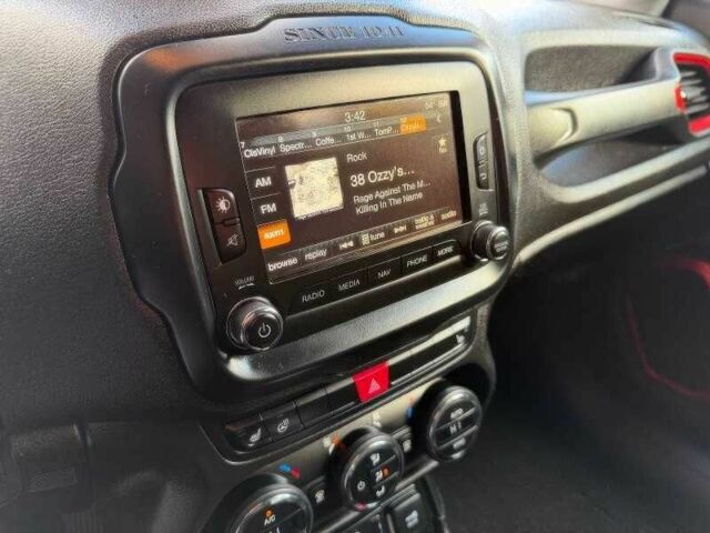 Белый Джип Другая, объемом двигателя 2.4 л и пробегом 88 тыс. км за 7800 $, фото 12 на Automoto.ua