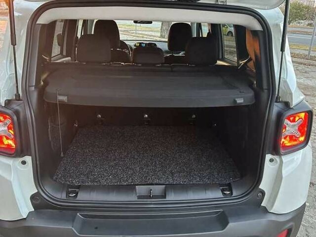 Белый Джип Другая, объемом двигателя 2.4 л и пробегом 77 тыс. км за 8600 $, фото 19 на Automoto.ua