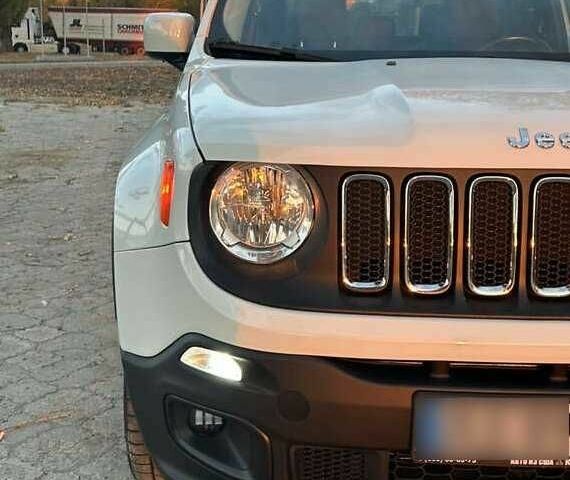 Белый Джип Другая, объемом двигателя 2.4 л и пробегом 77 тыс. км за 8600 $, фото 8 на Automoto.ua