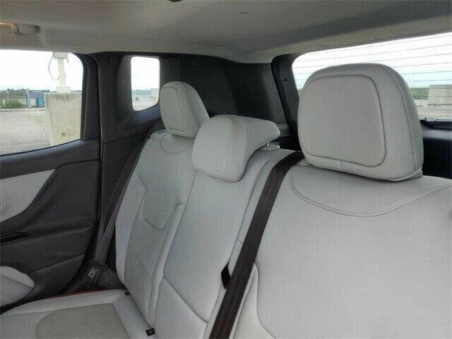 Белый Джип Другая, объемом двигателя 2.4 л и пробегом 70 тыс. км за 7000 $, фото 14 на Automoto.ua