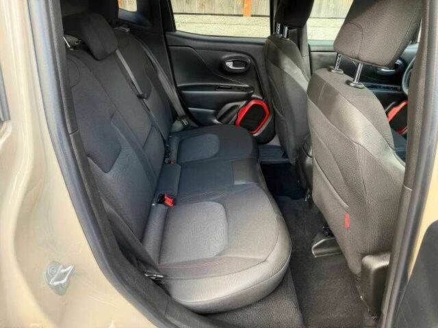 Белый Джип Другая, объемом двигателя 2.4 л и пробегом 88 тыс. км за 7800 $, фото 8 на Automoto.ua