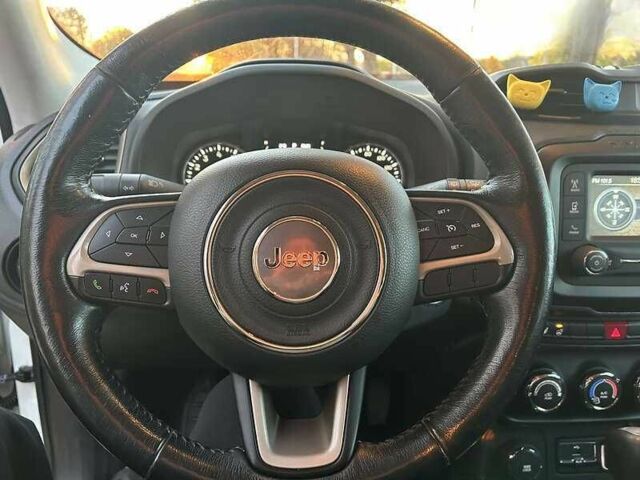 Белый Джип Другая, объемом двигателя 2.4 л и пробегом 77 тыс. км за 8600 $, фото 16 на Automoto.ua