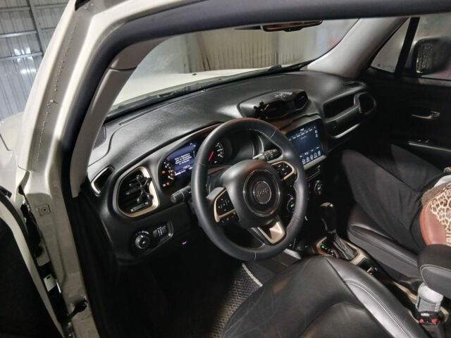 Белый Джип Другая, объемом двигателя 2.4 л и пробегом 173 тыс. км за 13400 $, фото 3 на Automoto.ua