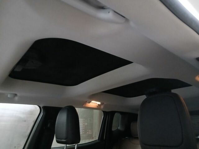 Белый Джип Другая, объемом двигателя 2.4 л и пробегом 173 тыс. км за 13400 $, фото 5 на Automoto.ua