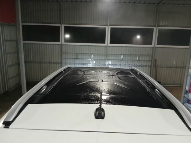 Белый Джип Другая, объемом двигателя 2.4 л и пробегом 173 тыс. км за 13400 $, фото 7 на Automoto.ua