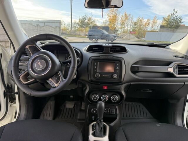 Білий Джип Інша, об'ємом двигуна 2.4 л та пробігом 177 тис. км за 13900 $, фото 14 на Automoto.ua