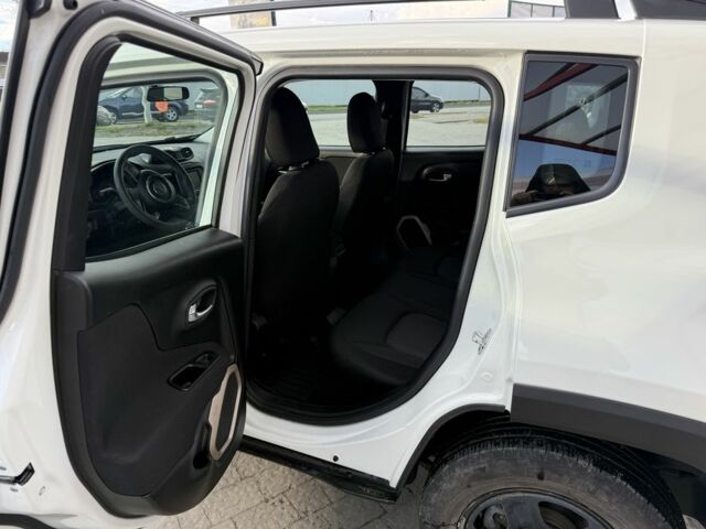 Білий Джип Інша, об'ємом двигуна 2.4 л та пробігом 177 тис. км за 13900 $, фото 8 на Automoto.ua