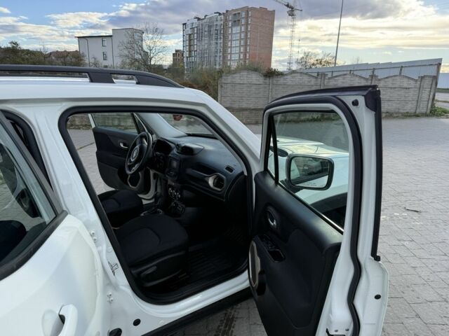 Білий Джип Інша, об'ємом двигуна 2.4 л та пробігом 177 тис. км за 13900 $, фото 11 на Automoto.ua