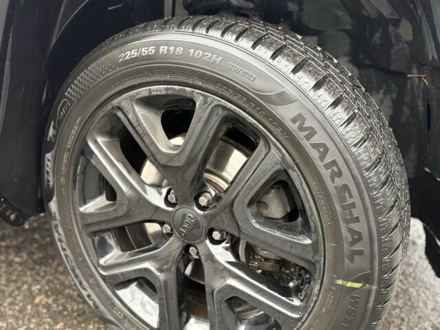 Білий Джип Інша, об'ємом двигуна 2.4 л та пробігом 230 тис. км за 12300 $, фото 8 на Automoto.ua