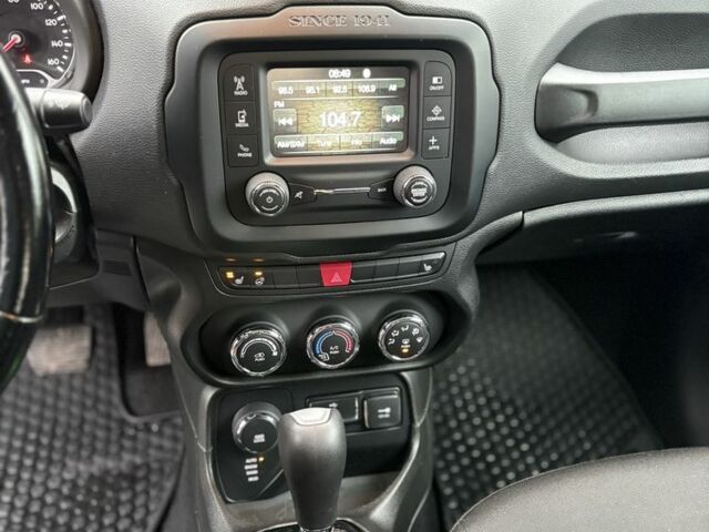 Білий Джип Інша, об'ємом двигуна 2.4 л та пробігом 230 тис. км за 12300 $, фото 20 на Automoto.ua