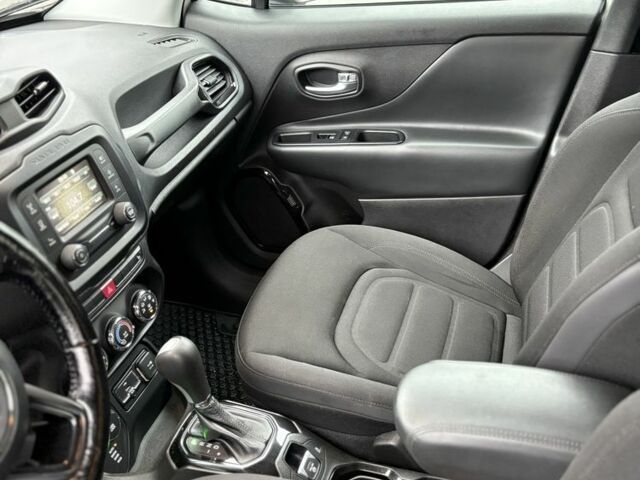 Білий Джип Інша, об'ємом двигуна 2.4 л та пробігом 230 тис. км за 12300 $, фото 22 на Automoto.ua