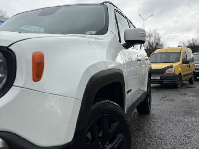 Білий Джип Інша, об'ємом двигуна 2.4 л та пробігом 230 тис. км за 12300 $, фото 2 на Automoto.ua