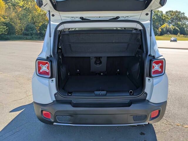 Белый Джип Другая, объемом двигателя 2.4 л и пробегом 40 тыс. км за 7100 $, фото 13 на Automoto.ua