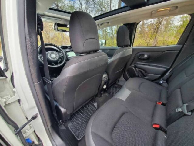 Білий Джип Інша, об'ємом двигуна 1.3 л та пробігом 49 тис. км за 12000 $, фото 9 на Automoto.ua