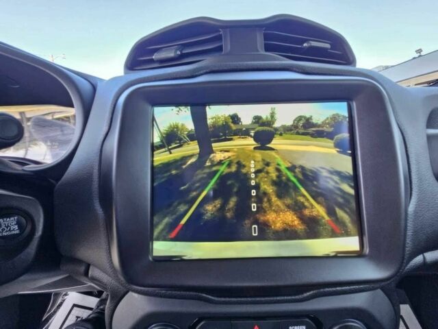 Белый Джип Другая, объемом двигателя 1.3 л и пробегом 30 тыс. км за 4500 $, фото 9 на Automoto.ua