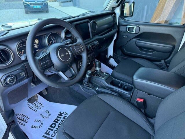 Белый Джип Другая, объемом двигателя 3.6 л и пробегом 3 тыс. км за 36500 $, фото 4 на Automoto.ua