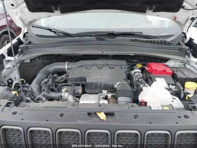 Белый Джип Другая, объемом двигателя 1.3 л и пробегом 18 тыс. км за 4000 $, фото 8 на Automoto.ua